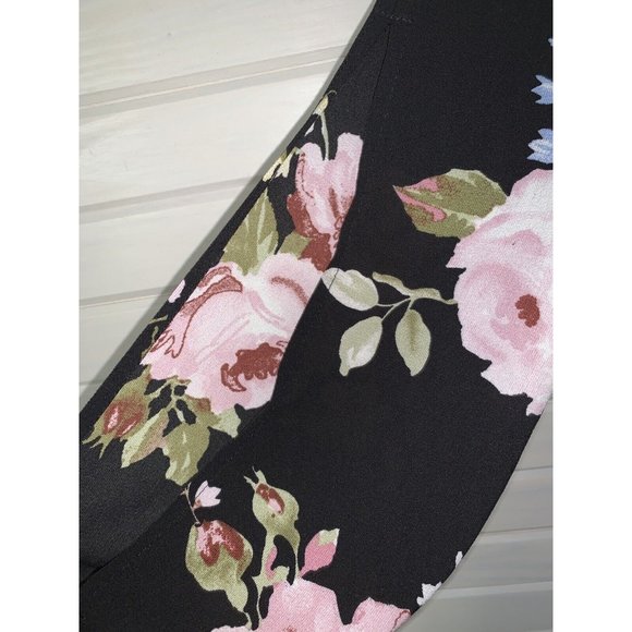 Monteau Los Angeles Sz MEDIUM Black Floral Pullover Blouse Keyhole Back EUC - Picture 7 of 10